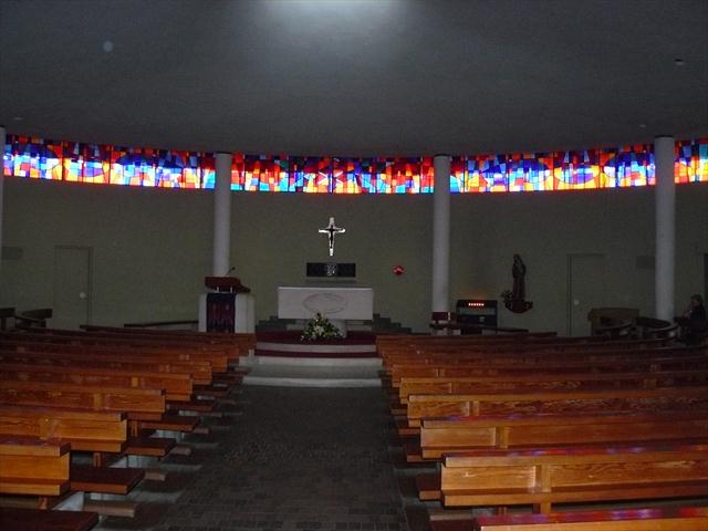 Uvnitř kostela