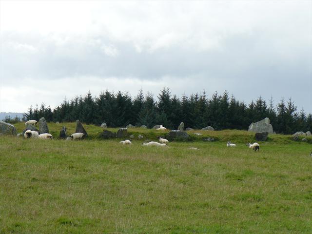 Kamenný kruh poblíž vesnice Raphoe